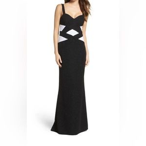 New no tag Xscape Banded Mermaid Gown SZ :10 Black white